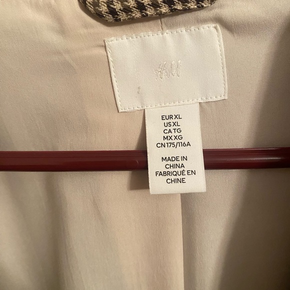 H&M Brown and Beige Blazer - Picture 3 of 3